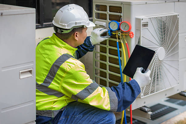 Professional Ac Installation technician working in Mart, TX